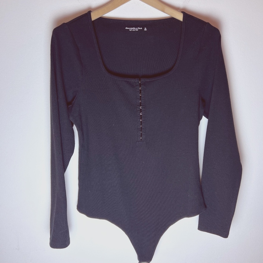 Abercrombie & Fitch Black Long Sleeve Thong Bodysuit Scoop Neck - XL